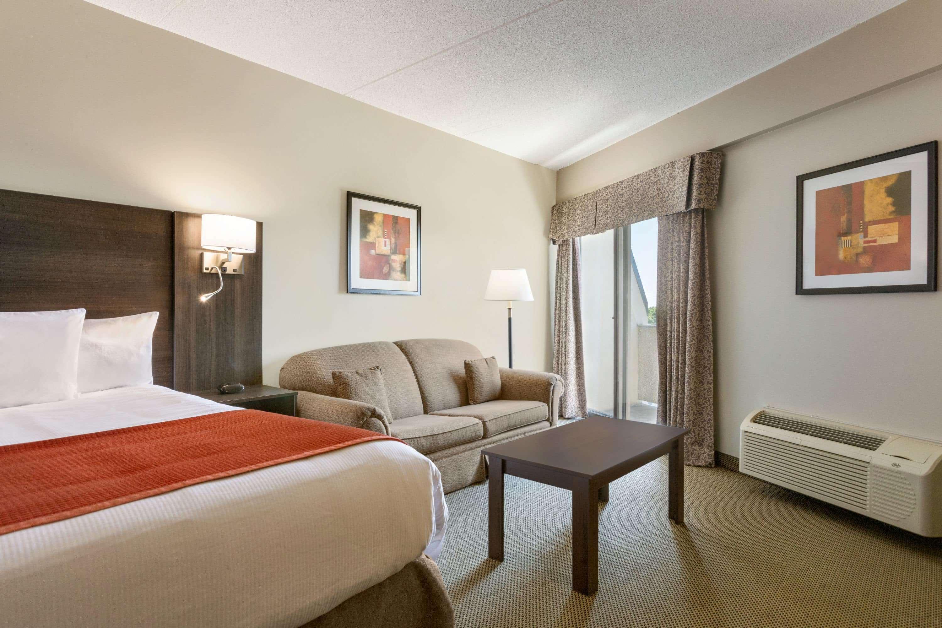 Travelodge Hotel By Wyndham Kingston Lasalle Экстерьер фото