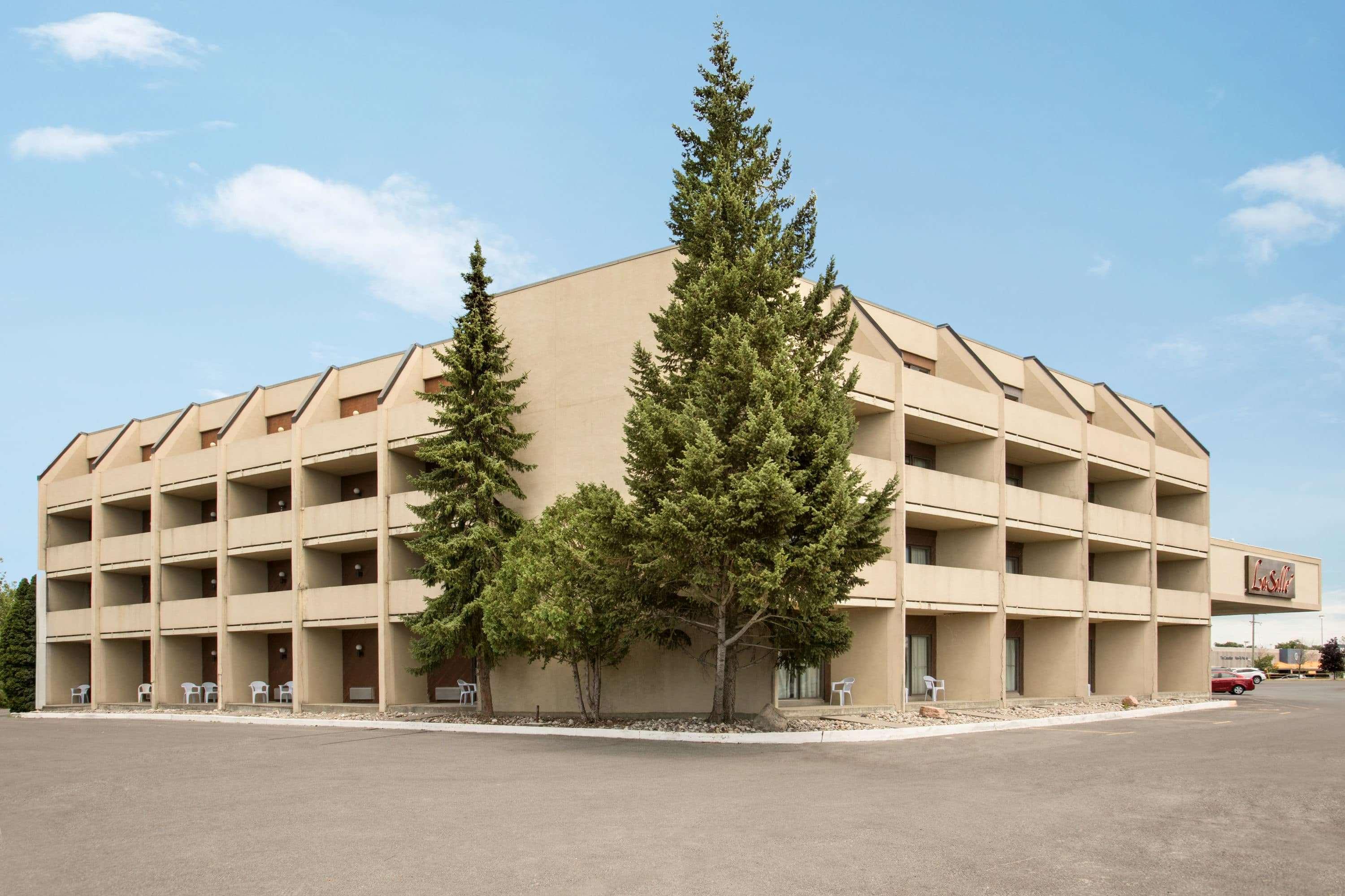 Travelodge Hotel By Wyndham Kingston Lasalle Экстерьер фото