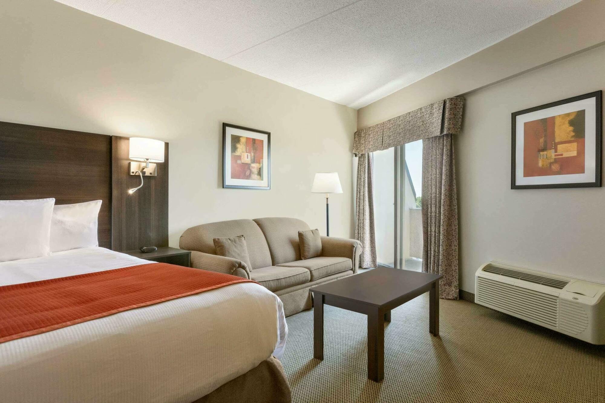 Travelodge Hotel By Wyndham Kingston Lasalle Экстерьер фото